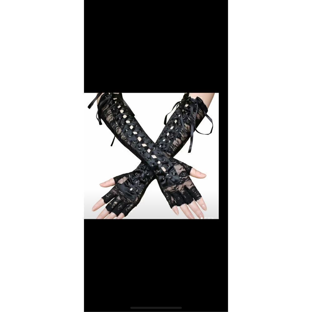 Black corset, long gloves lace up
